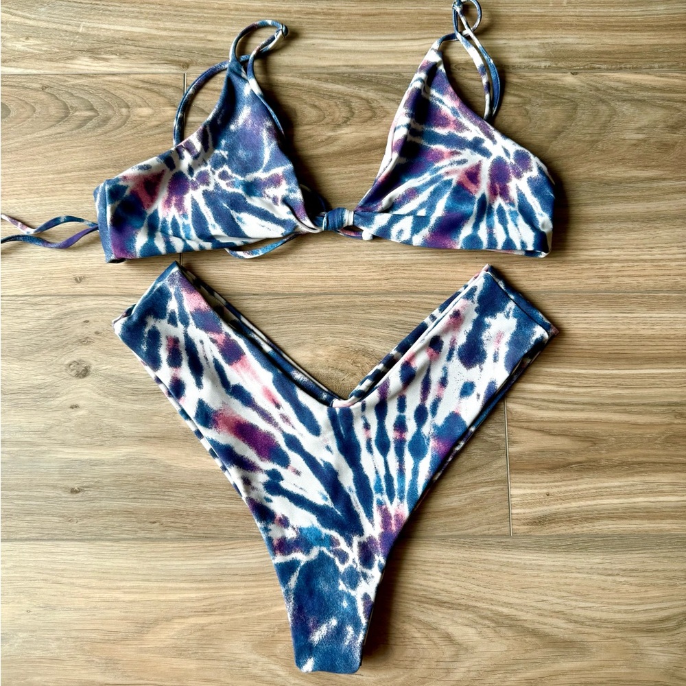 COPY - Skatie Bikini Set Size Medium, Coachella print